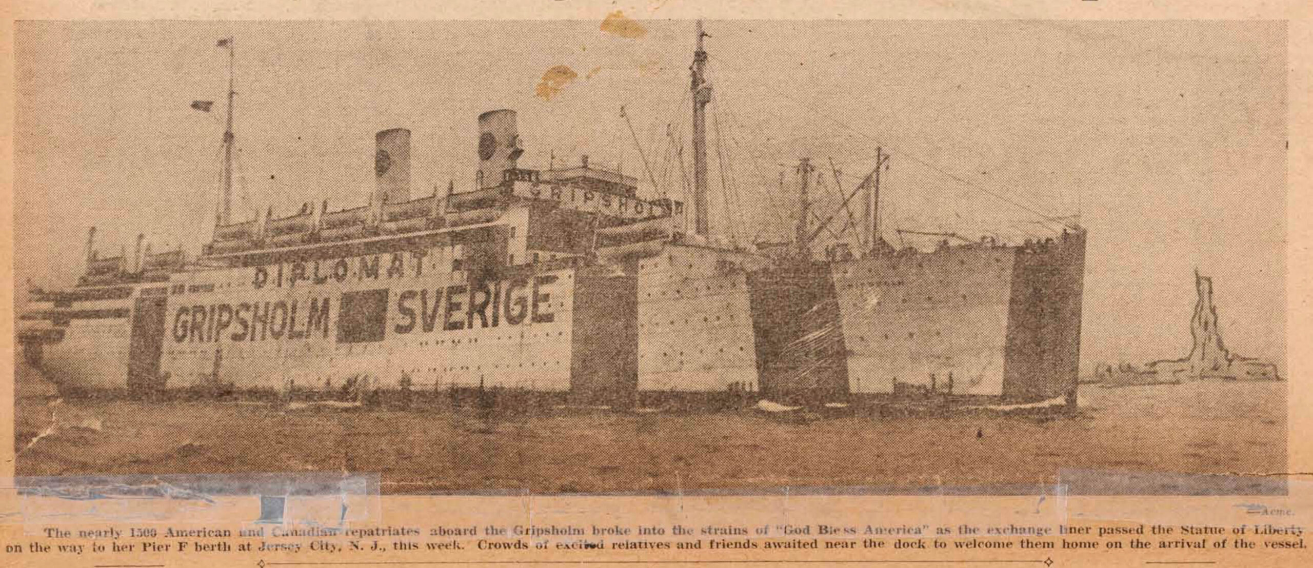 圖 標示DIPLOMAT的瑞典籍Gripsholm號客輪，在二戰期間共執行人員交換及遣返12次。圖為刊登於1942年12月3日The Shanghai Evening Post上的Gripsholm號客輪圖片。